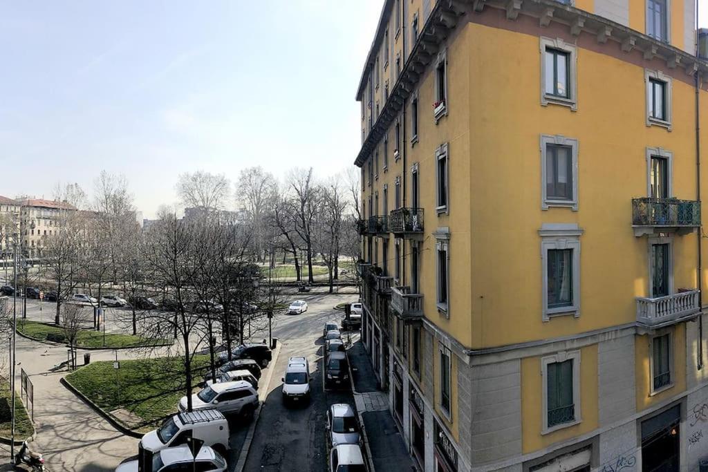 Lovely Flat With Park View Milan Bagian luar foto