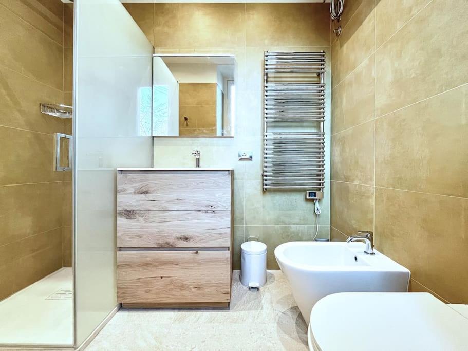 Lovely Flat With Park View Milan Bagian luar foto
